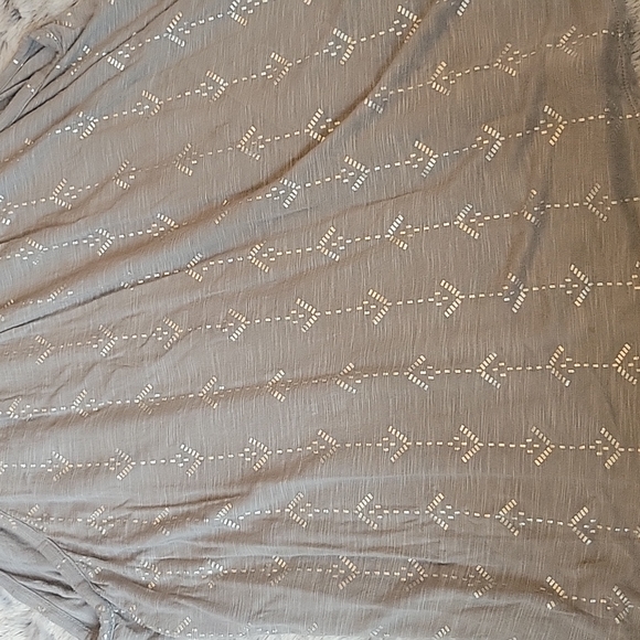 American Eagle Grey/Silver Tank Top, Women's Size Small, Great Condition! - Picture 6 of 6